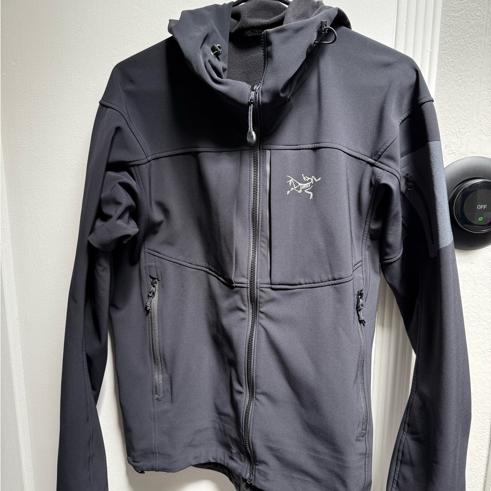 Arc'teryx Men's Gamma MX Hooded Performance Jacket - Black - Medium